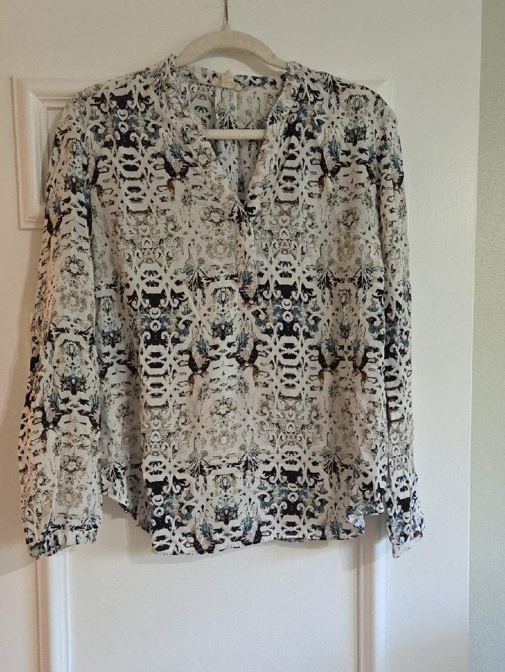 Tribal Jeans Teal, Black And Neutral Patter Blouse Women's XL